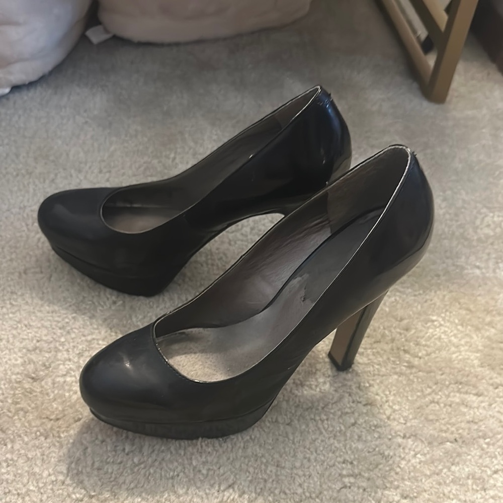 G by Guess Elegant Black High Heels